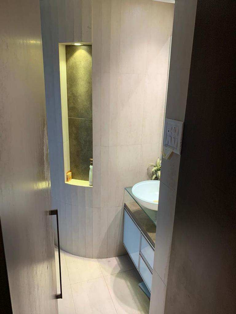 2 BHK Apartment for Sale in Mahim West Mumbai