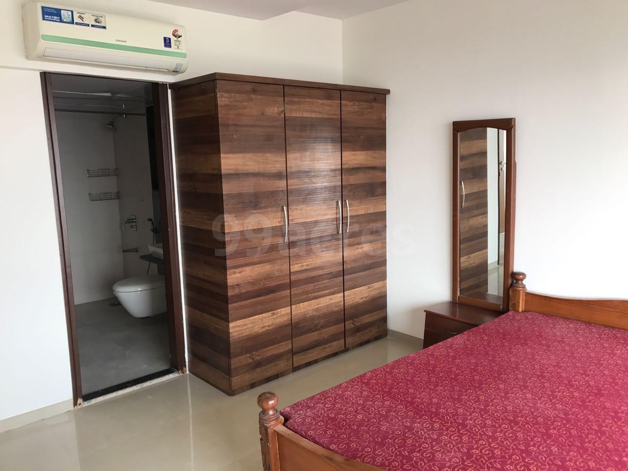 2 BHK Apartment for Sale in 2nd Hasnabad Lane Mumbai