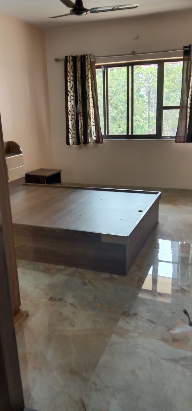 2 BHK Apartment for Rent in Juhu Mumbai