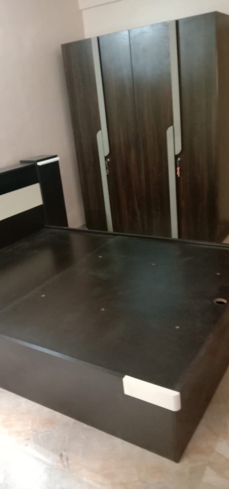 2 BHK Apartment for Rent in Juhu Mumbai