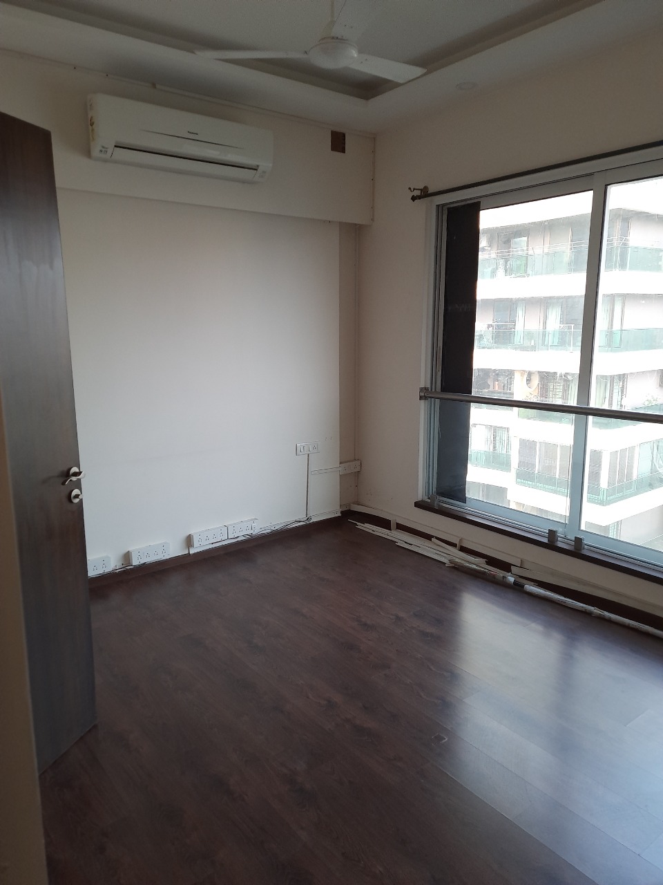 4 BHK Apartment for Sale in Bandra West Mumbai
