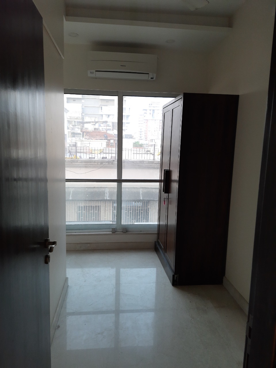 4 BHK Apartment for Rent in Bandra West Mumbai
