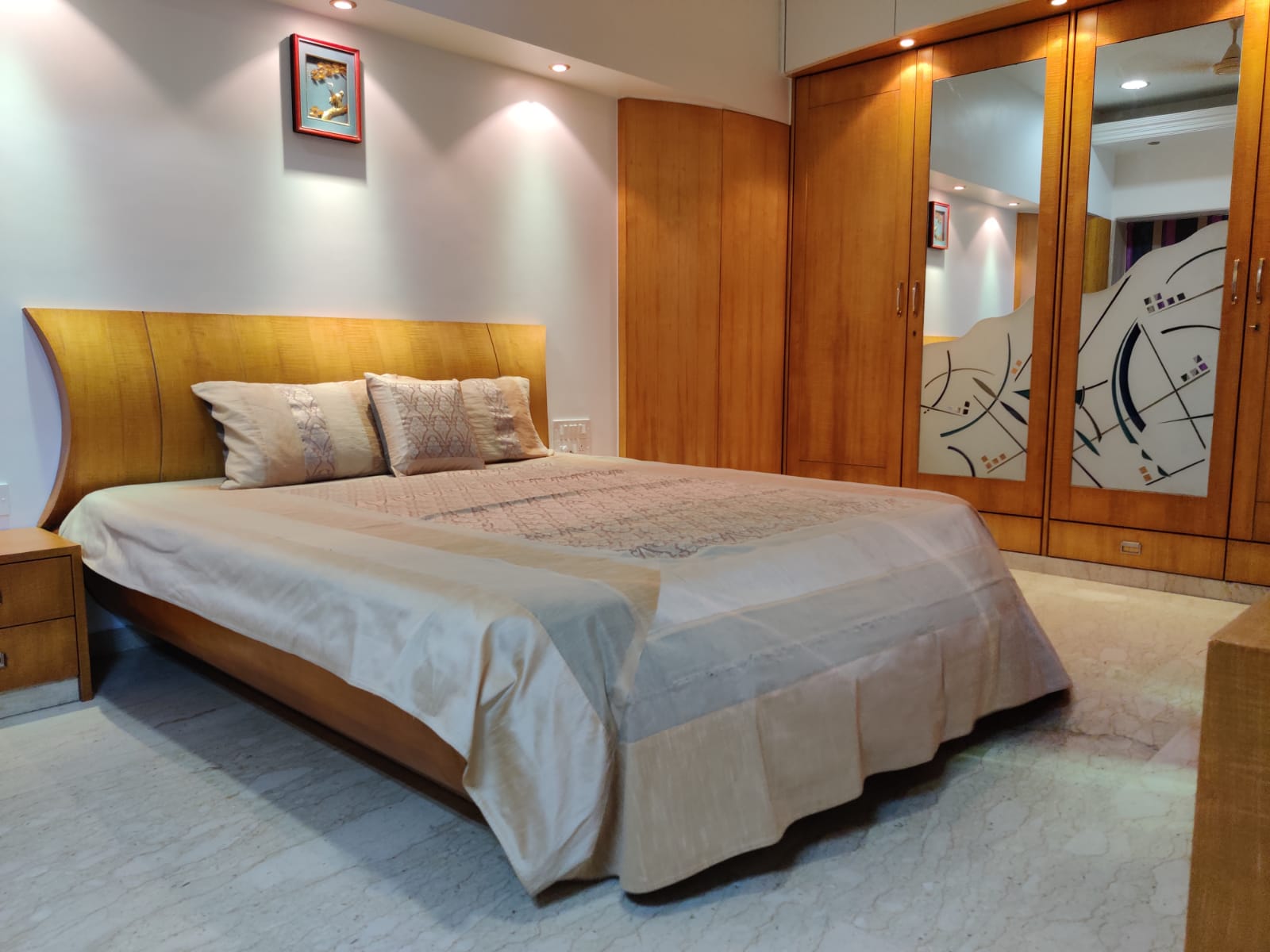 5 BHK Apartment for Rent in Bandra West Mumbai