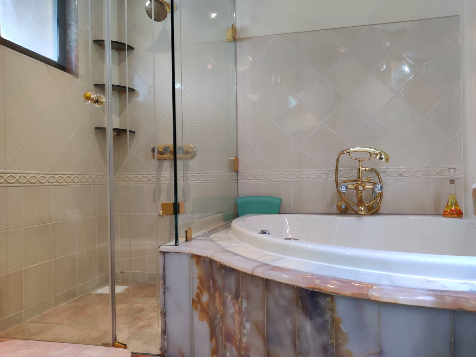 5 BHK Apartment for Rent in Bandra West Mumbai