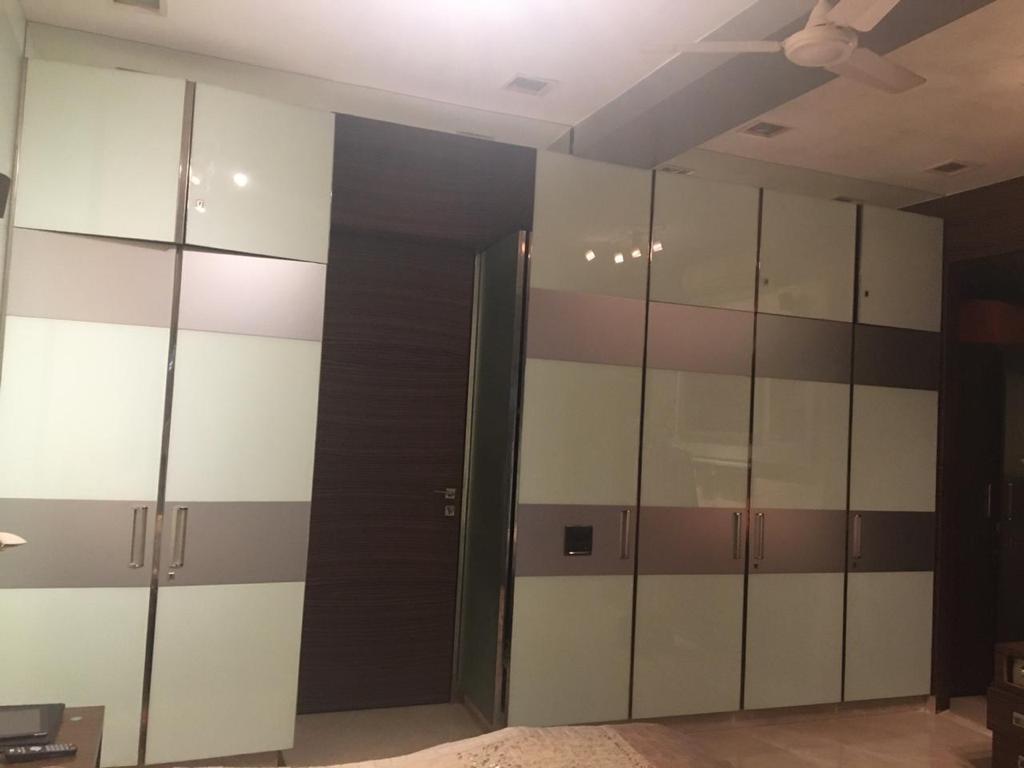 4 BHK Apartment for Sale in Shahid Bhagat Singh Road Mumbai