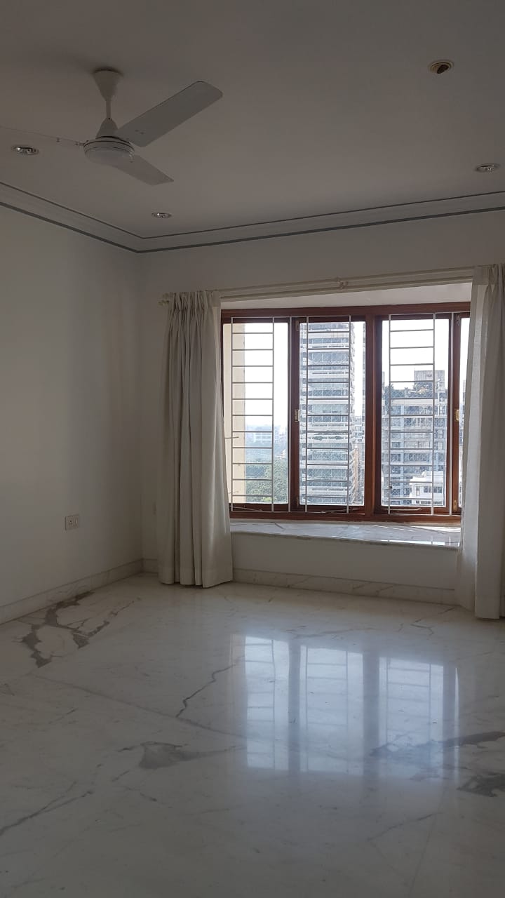 4 BHK Apartment for Rent in Almeida park Mumbai