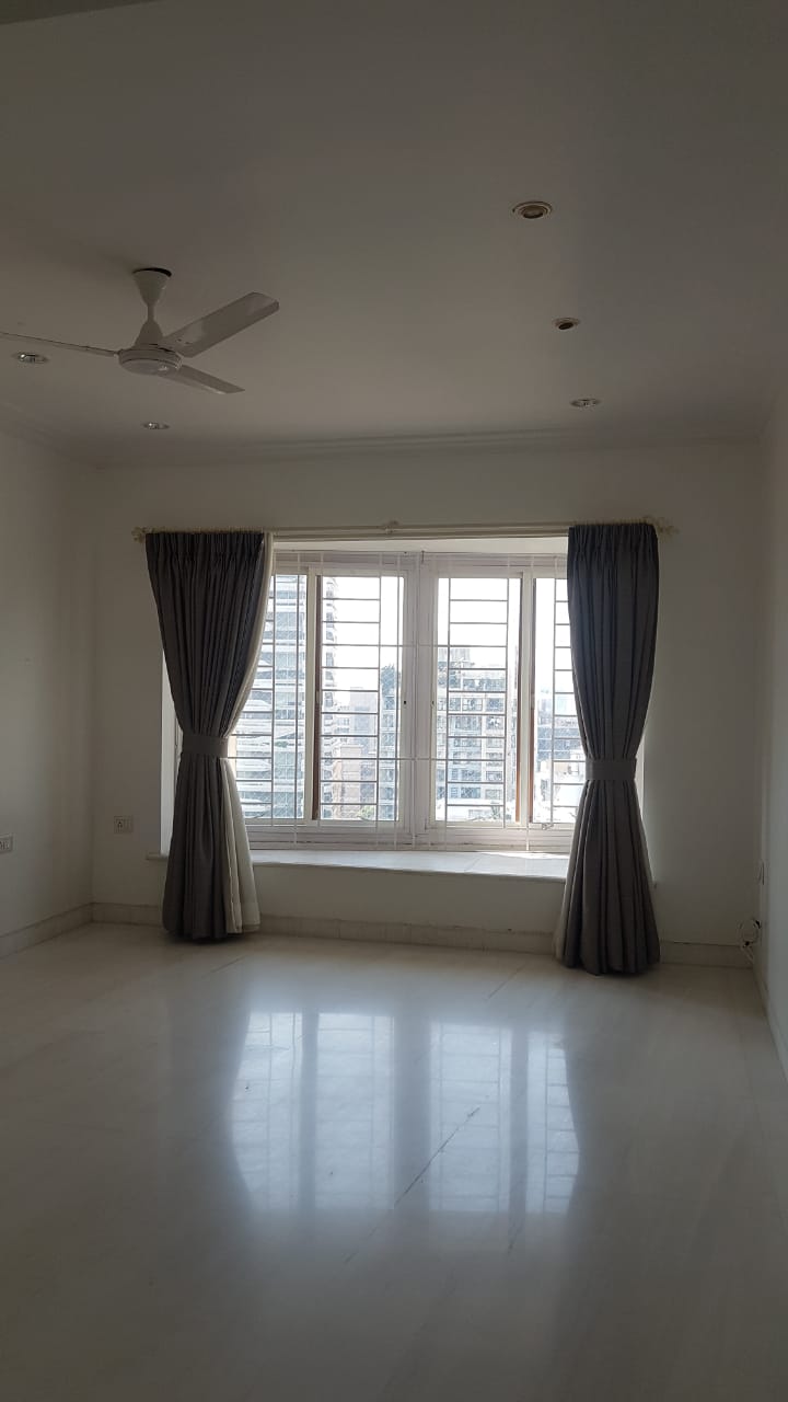 4 BHK Apartment for Rent in Almeida park Mumbai