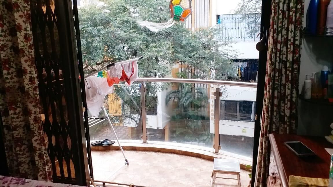 2 BHK Apartment for Sale in Sherly Rajan Road Mumbai
