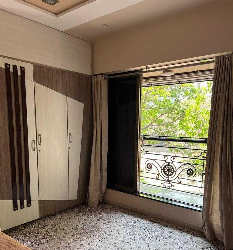 2 BHK Apartment for Sale in Gulmohar Cross rd no.9 Mumbai