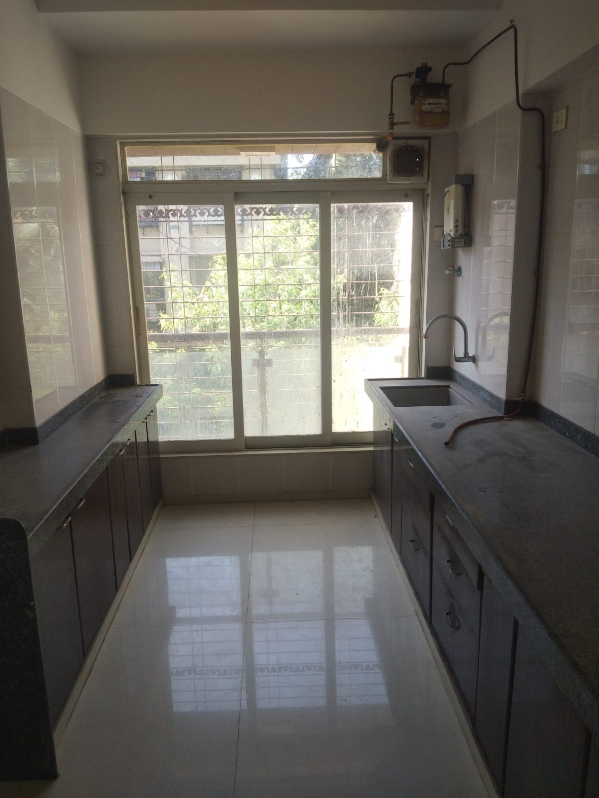 3 BHK Apartment for Sale in Vile Parle East Mumbai