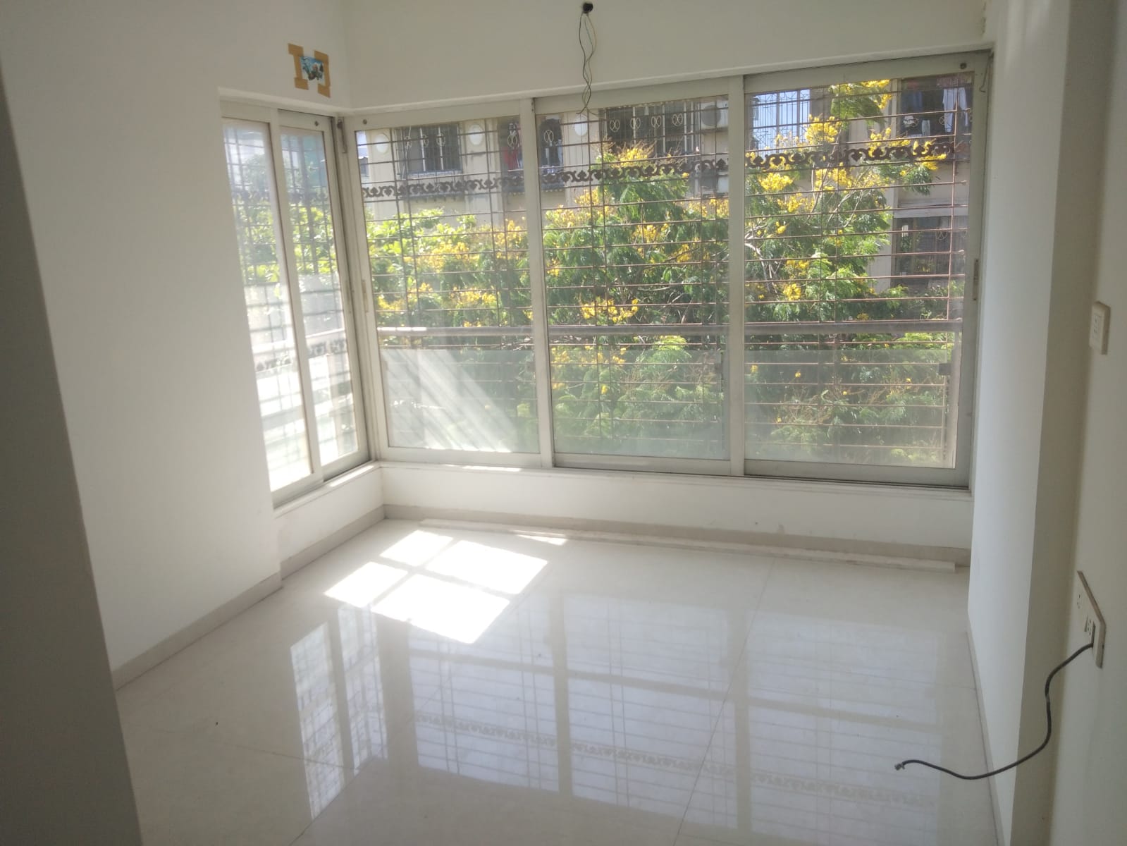 3 BHK Apartment for Sale in Vile Parle East Mumbai