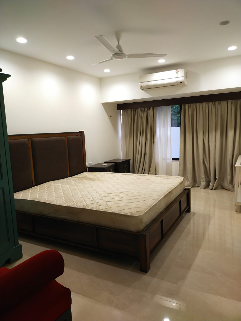 3 BHK Apartment for Rent in Bandra West Mumbai