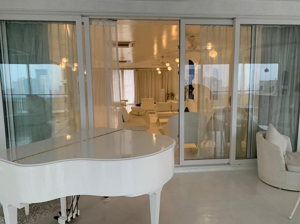 3 BHK Apartment for Sale in Oshiwara Mumbai