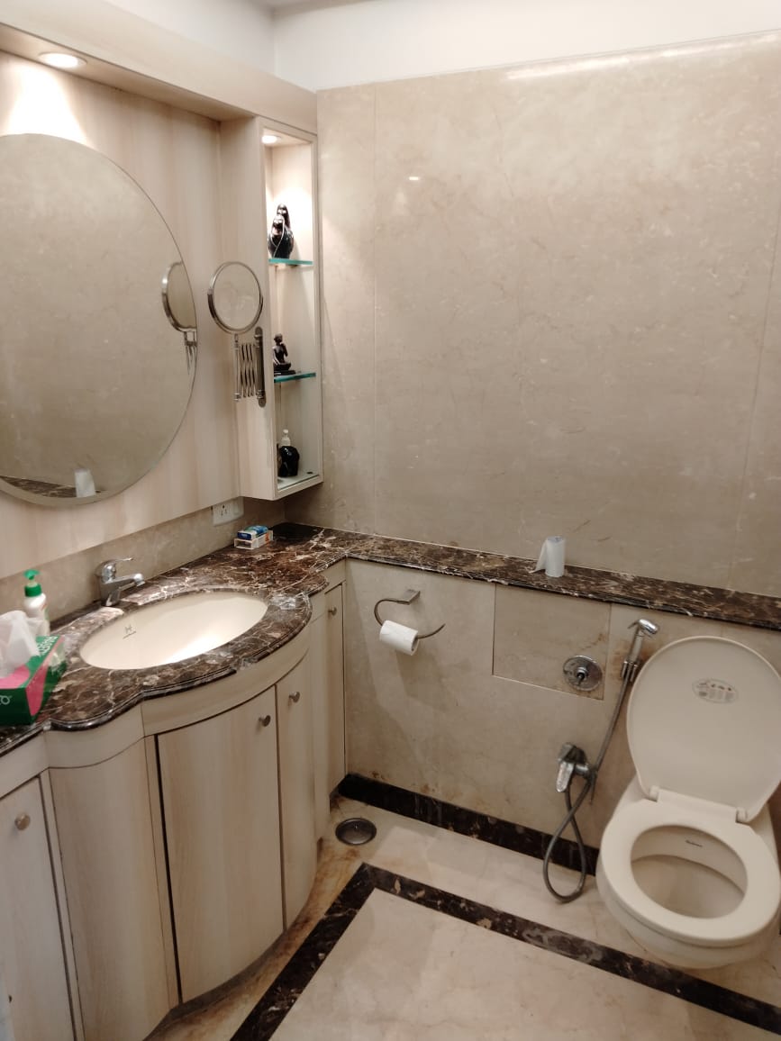 4 BHK Apartment for Rent in Khar West Mumbai