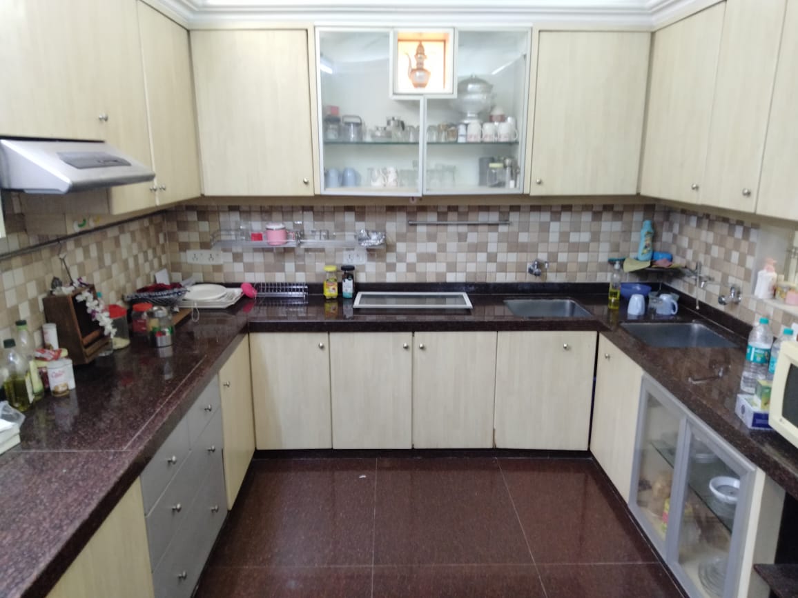 4 BHK Apartment for Rent in Khar West Mumbai