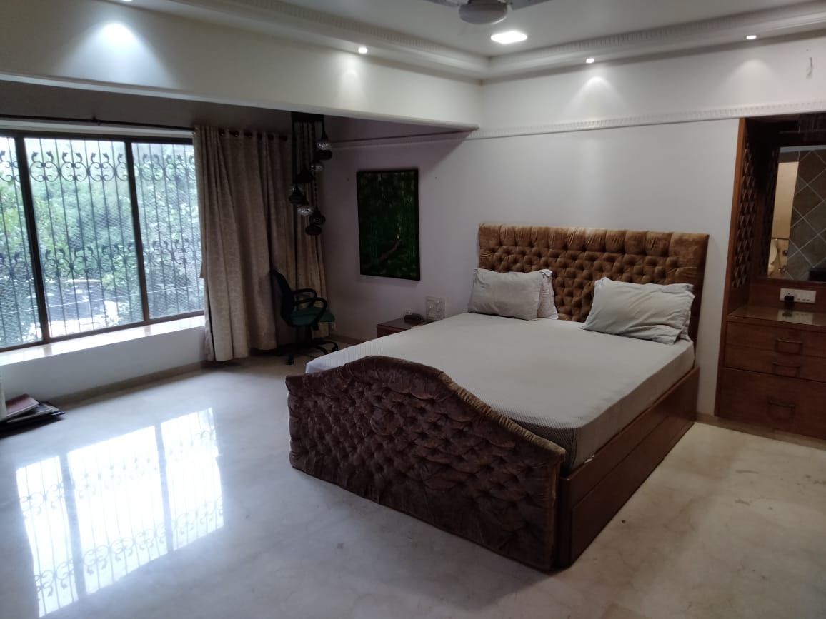 4 BHK Apartment for Rent in Khar West Mumbai