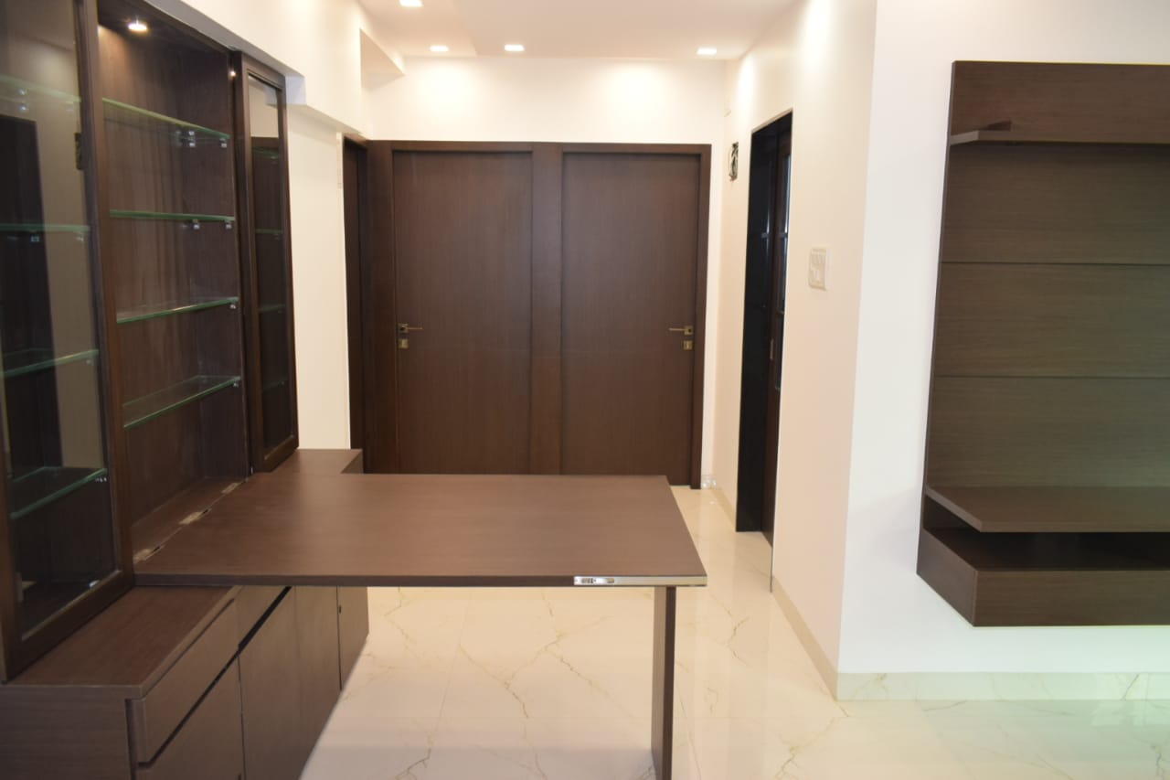 2 BHK Apartment for Rent in linking road Mumbai