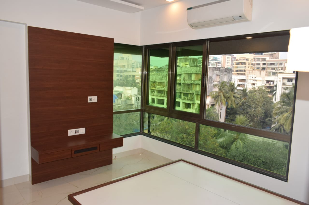 2 BHK Apartment for Rent in linking road Mumbai