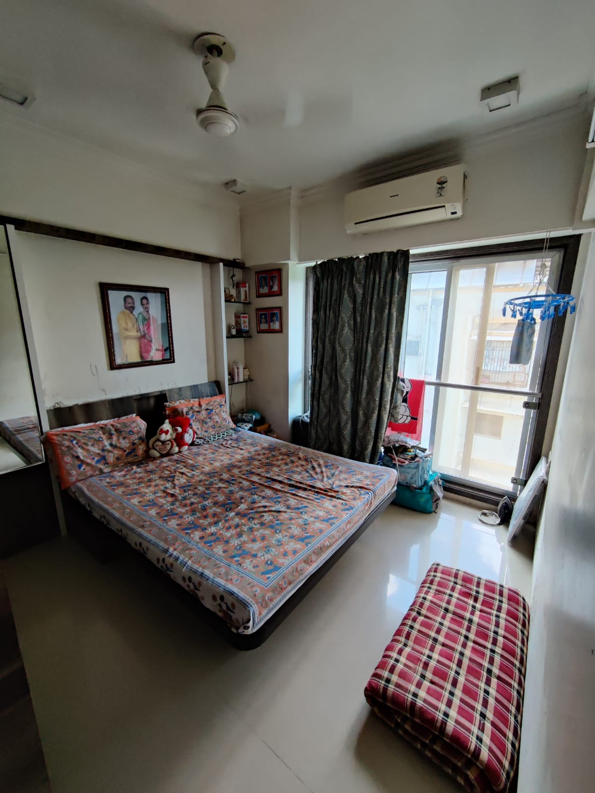 2 BHK Apartment for Sale in Off S V Road Mumbai