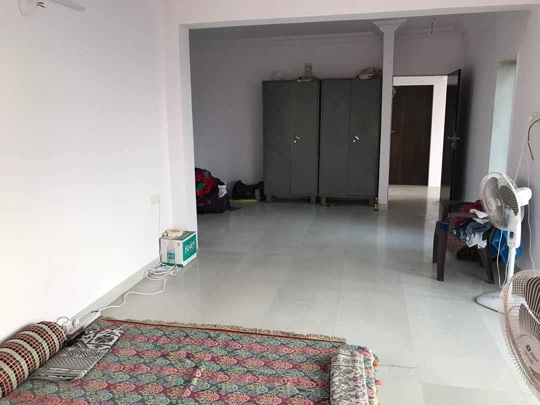 4 BHK Apartment for Sale in Gandhigram Road Mumbai