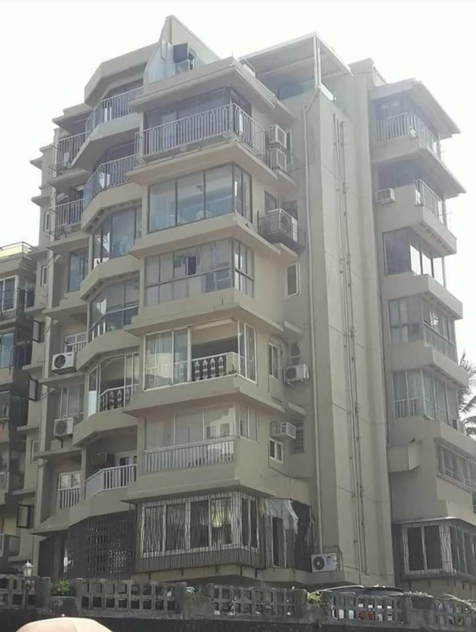 4 BHK Apartment for Sale in Gandhigram Road Mumbai