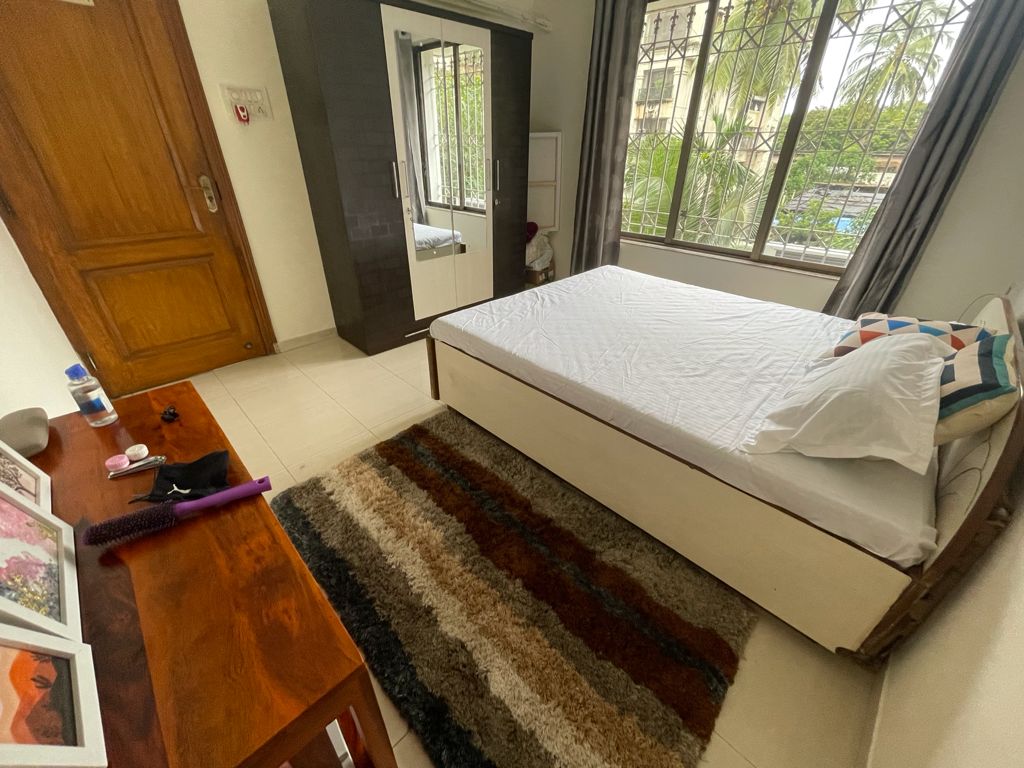 2 BHK Apartment for Sale in Bandra West Mumbai