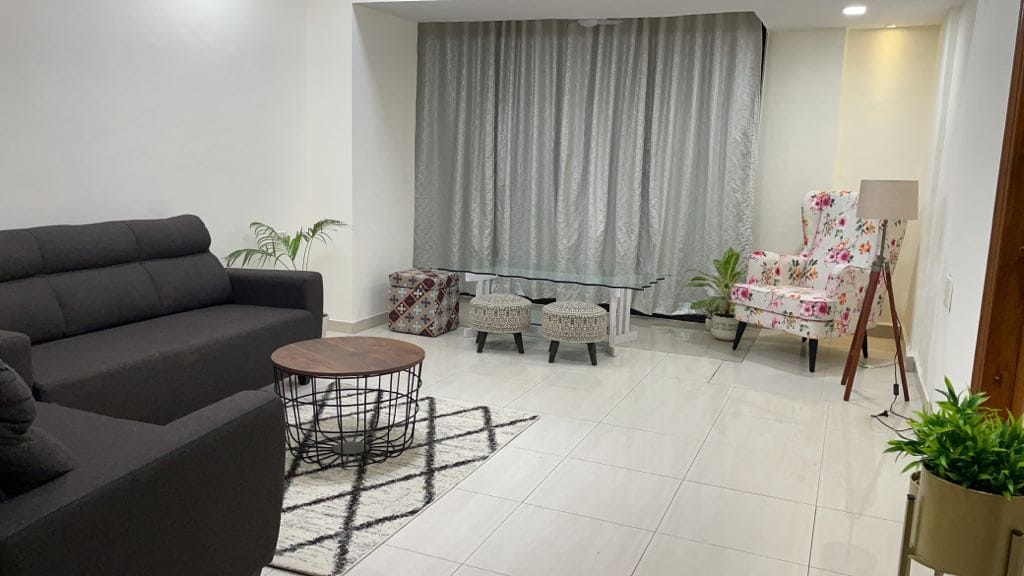 2 BHK Apartment for Sale in Bandra West Mumbai