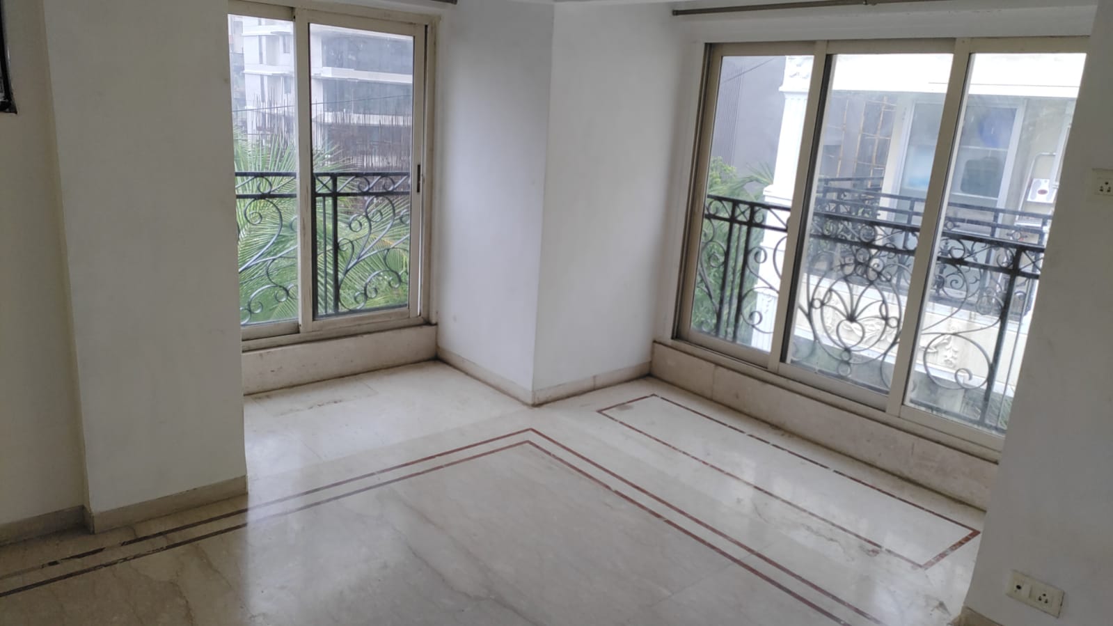 3 BHK Apartment for Rent in 15th Road Mumbai