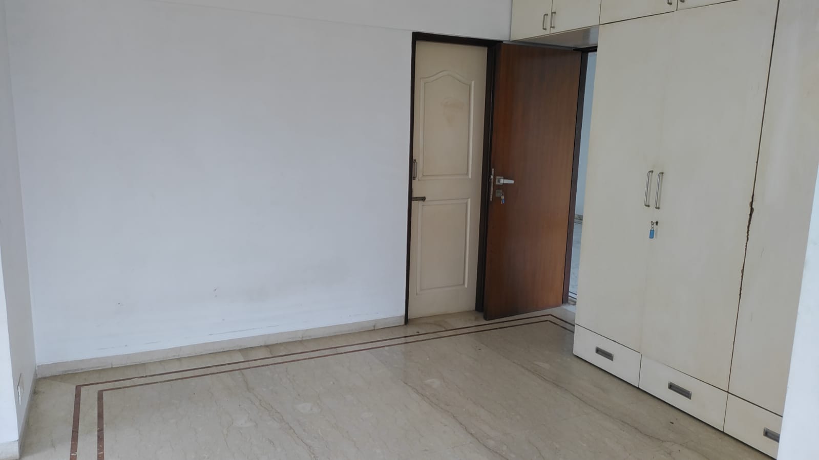 3 BHK Apartment for Rent in 15th Road Mumbai