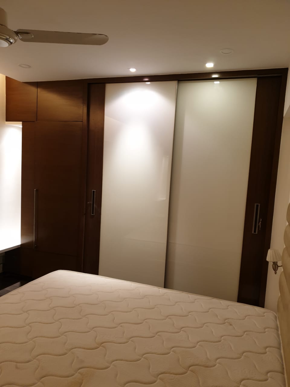 3 BHK Apartment for Sale in Bandra West Mumbai