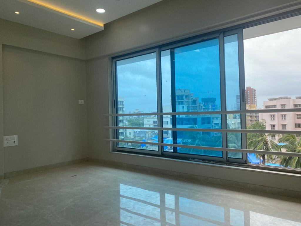 3 BHK Apartment for Sale in Bandra West Mumbai
