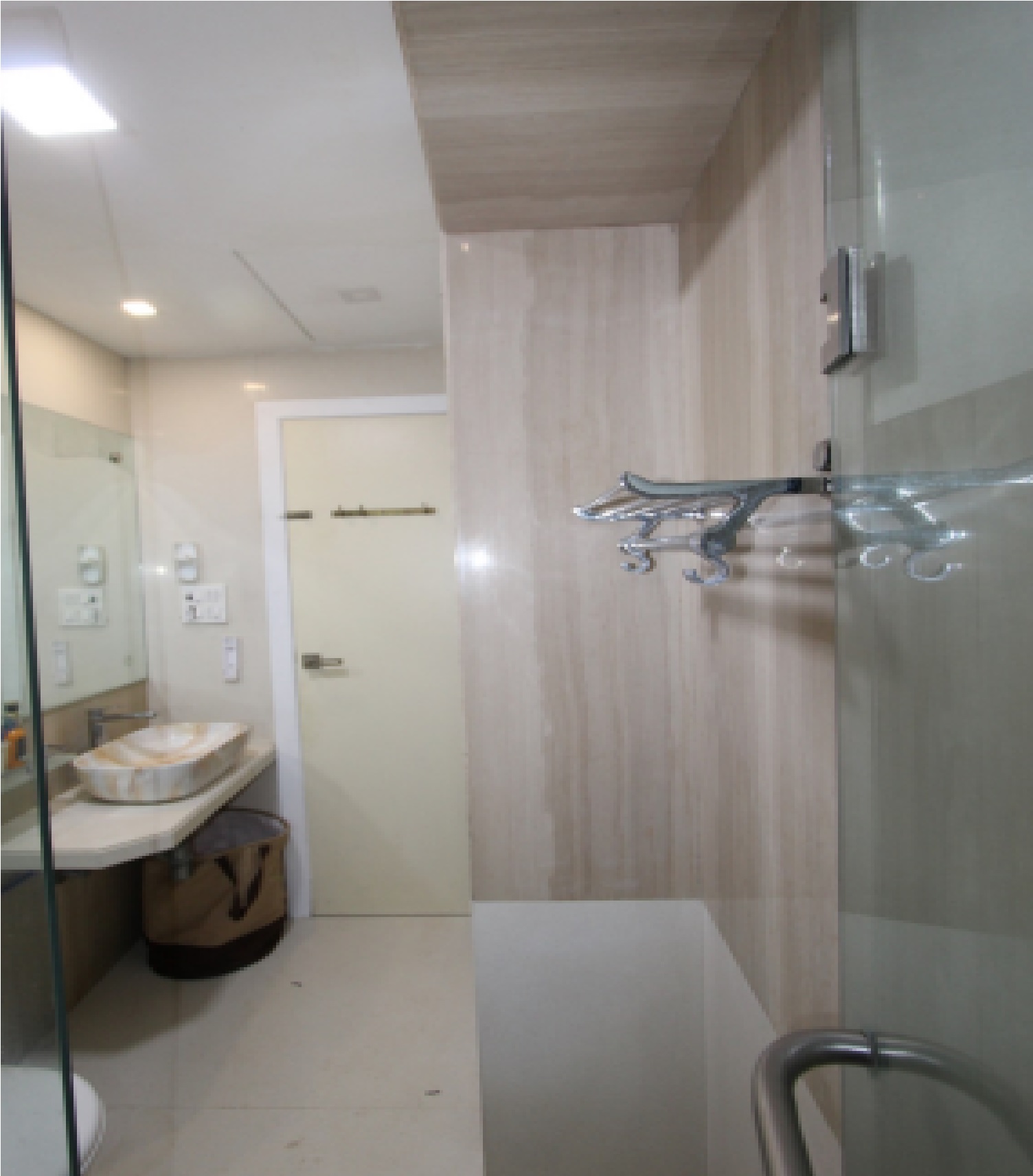 5 BHK Apartment for Sale in Khar West Mumbai