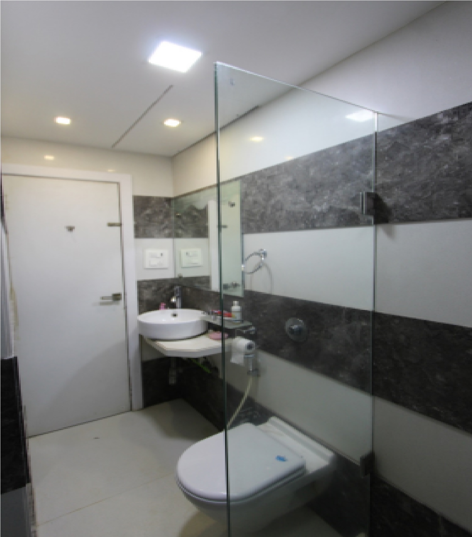 5 BHK Apartment for Sale in Khar West Mumbai
