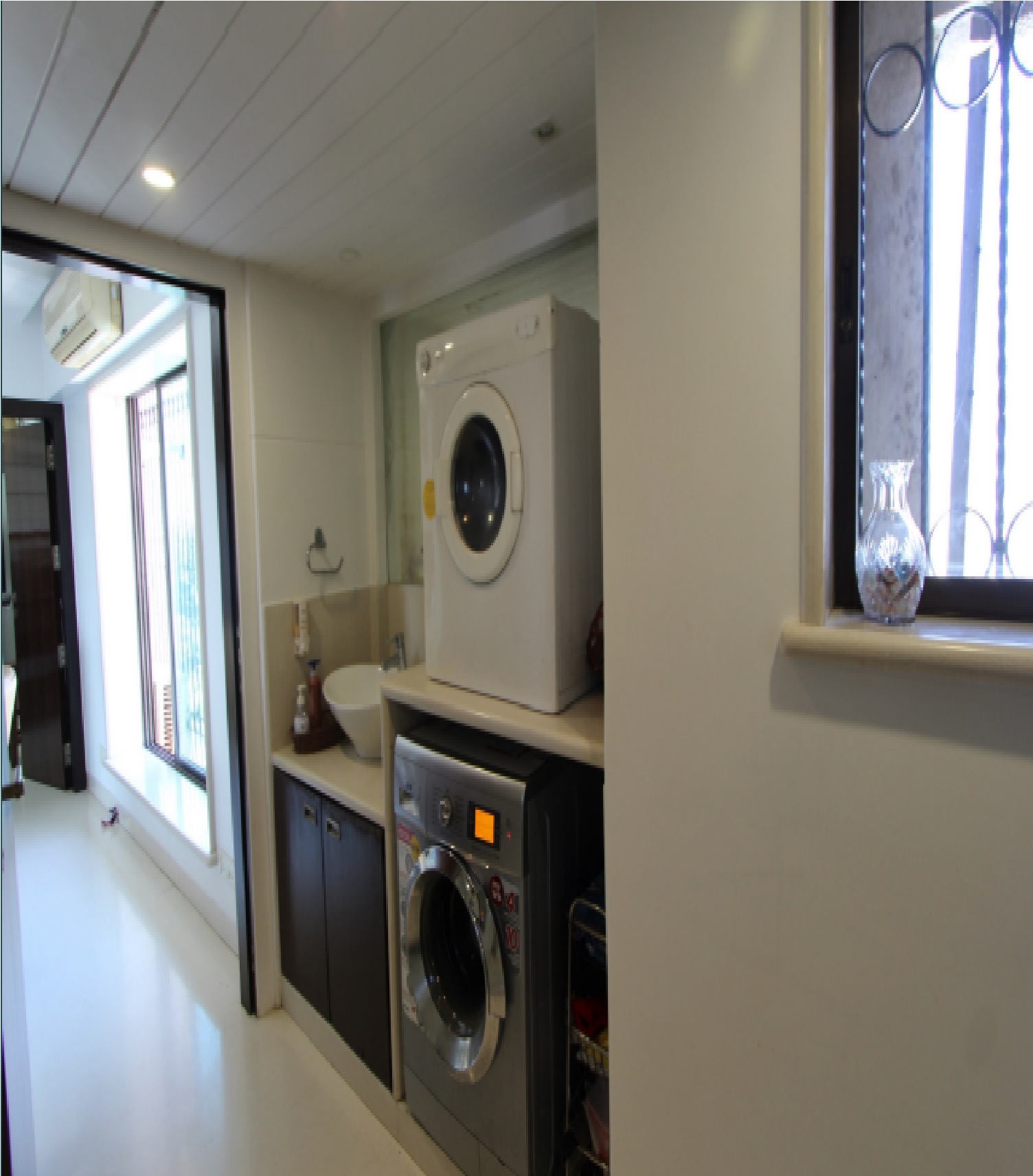 5 BHK Apartment for Sale in Khar West Mumbai