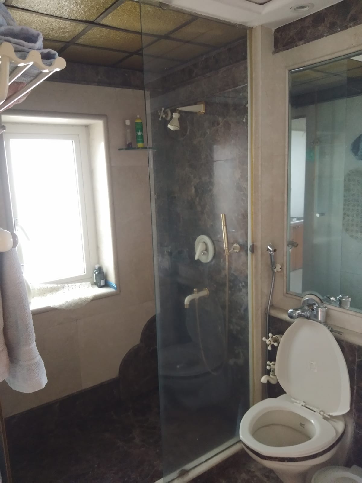 3 BHK Apartment for Sale in Perry cross road Mumbai