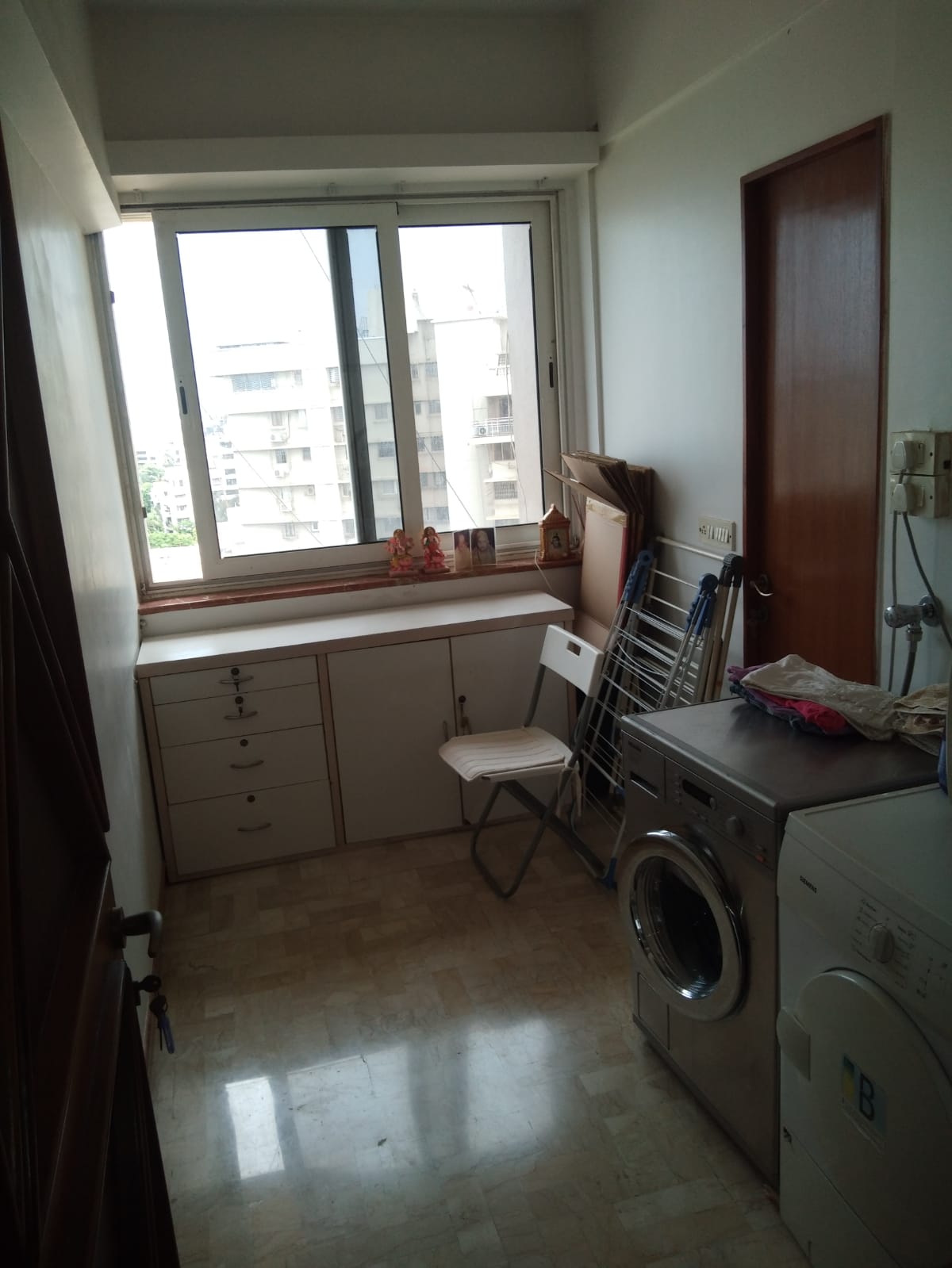 3 BHK Apartment for Sale in Perry cross road Mumbai