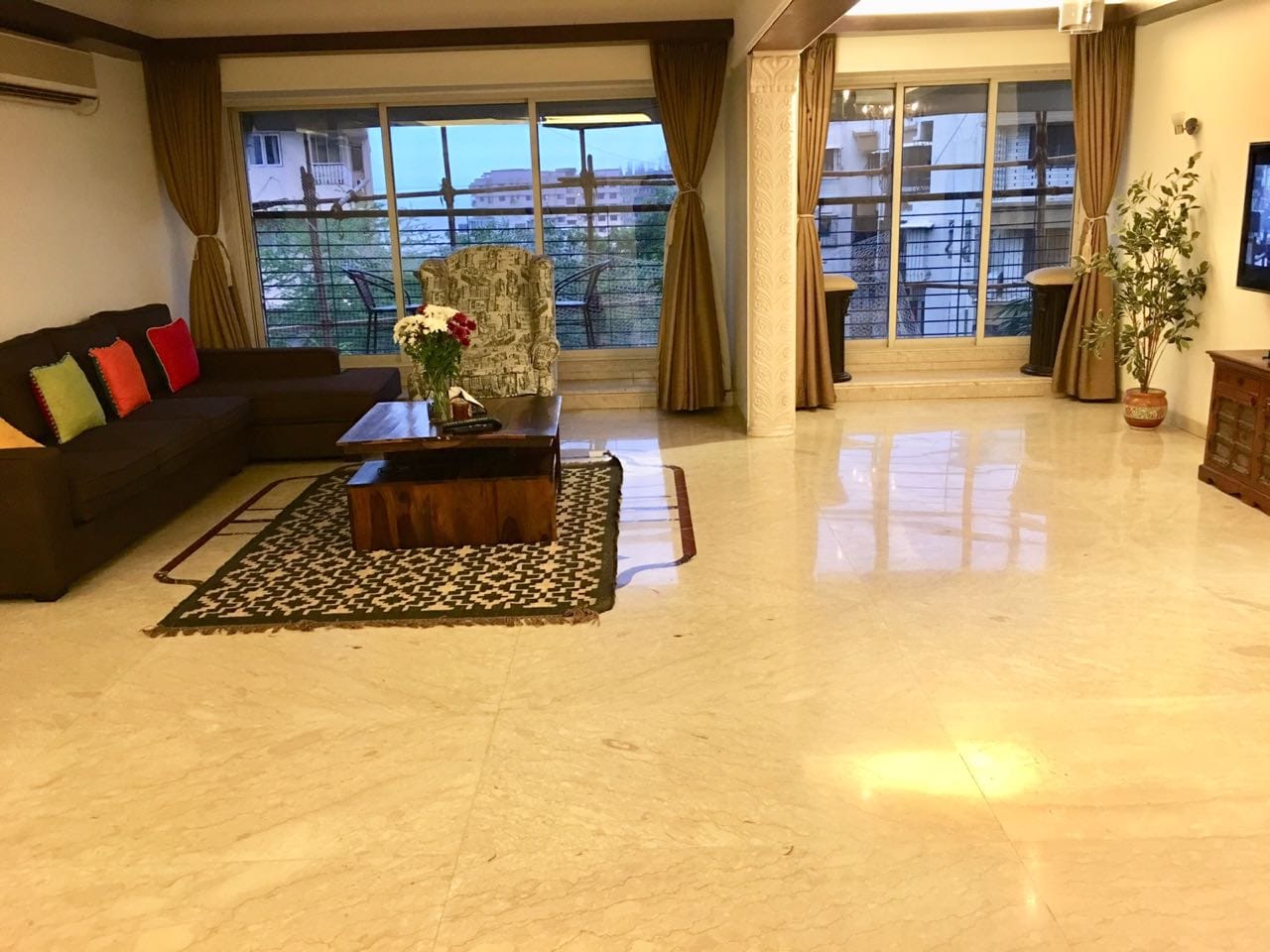 3 BHK Apartment for Rent in Pali Hill Mumbai