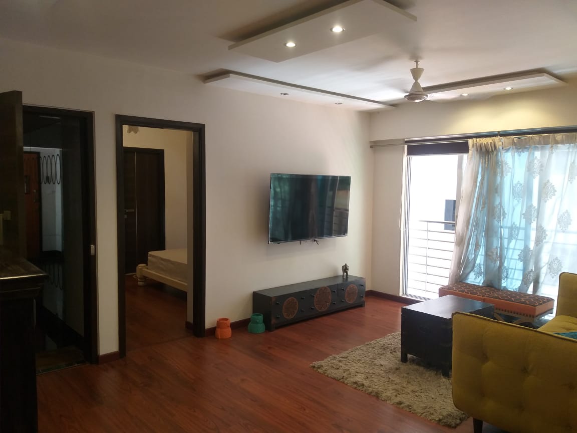 2 BHK Apartment for Rent in Khar West Mumbai