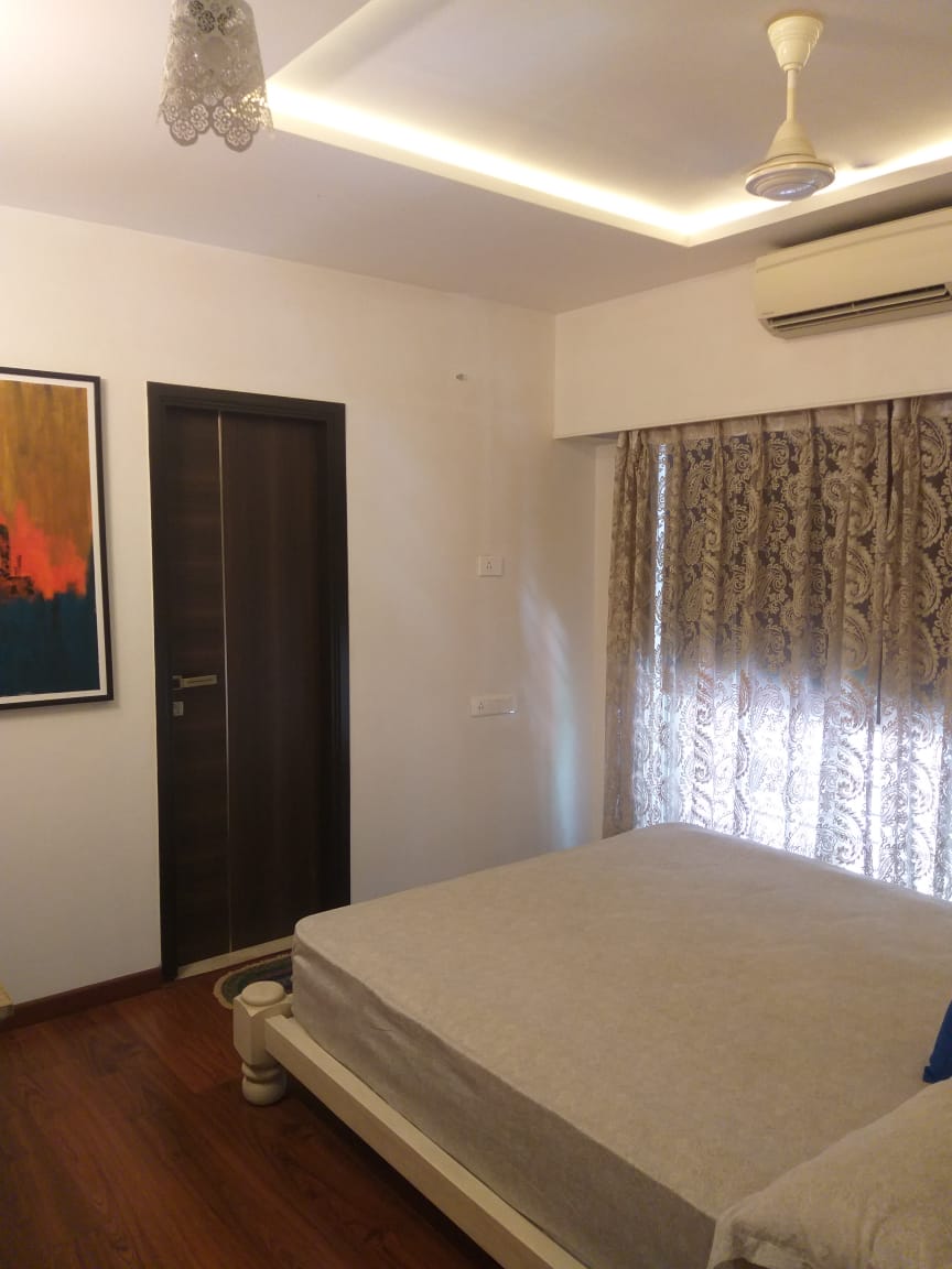 2 BHK Apartment for Rent in Khar West Mumbai