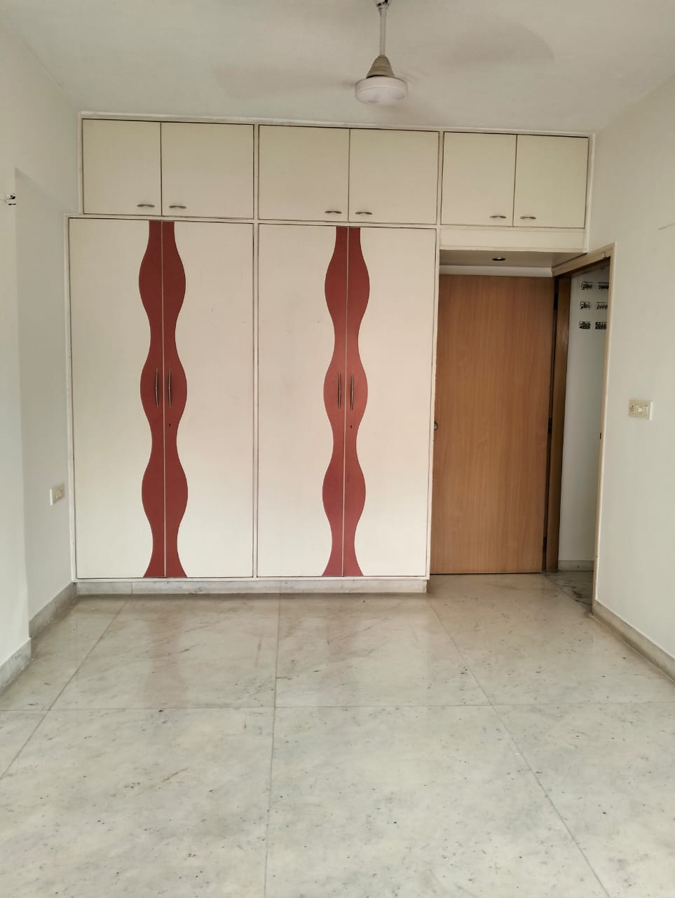 2 BHK Apartment for Sale in Juhu Mumbai