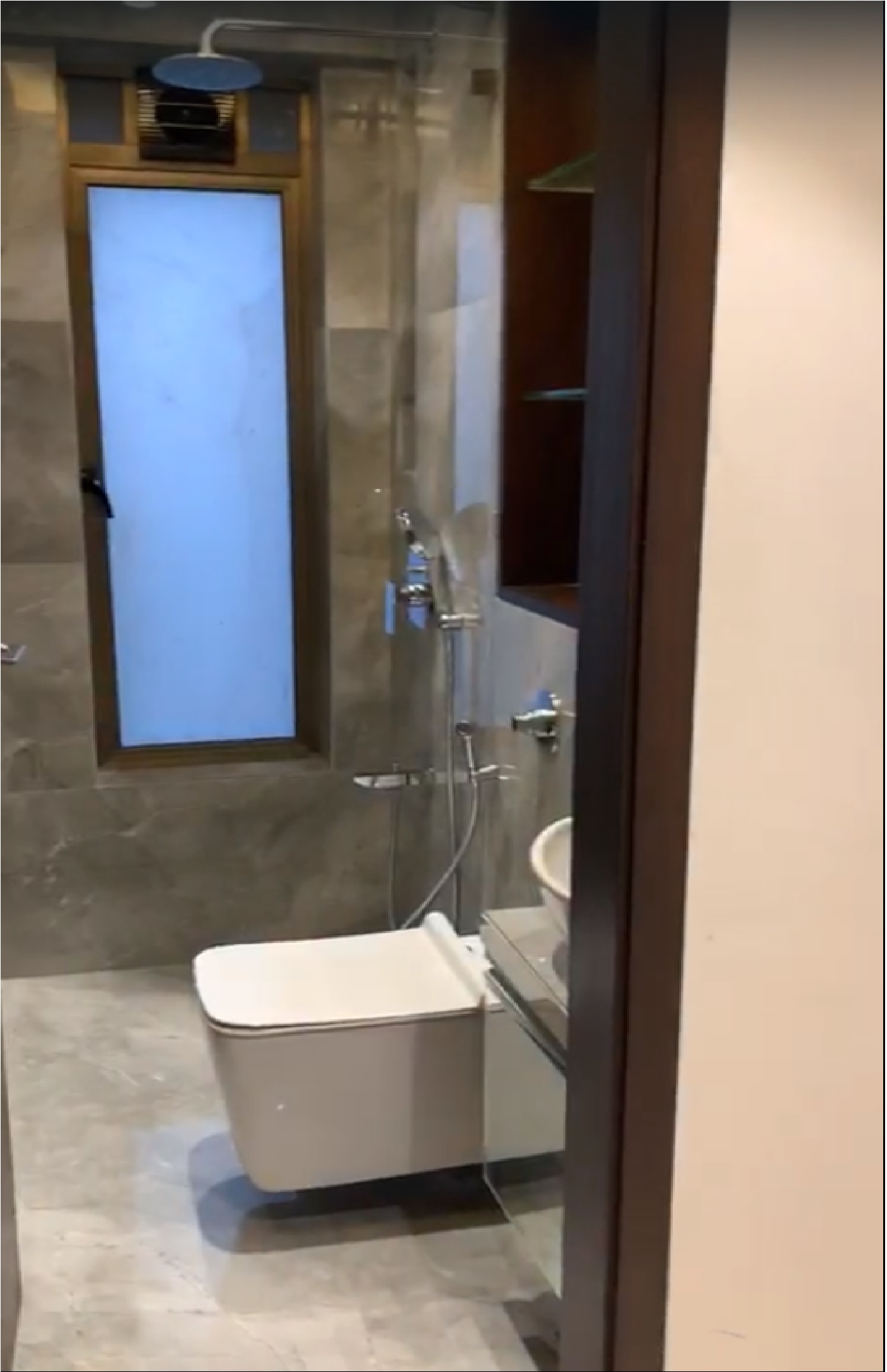 3 BHK Apartment for Sale in 5th road Mumbai