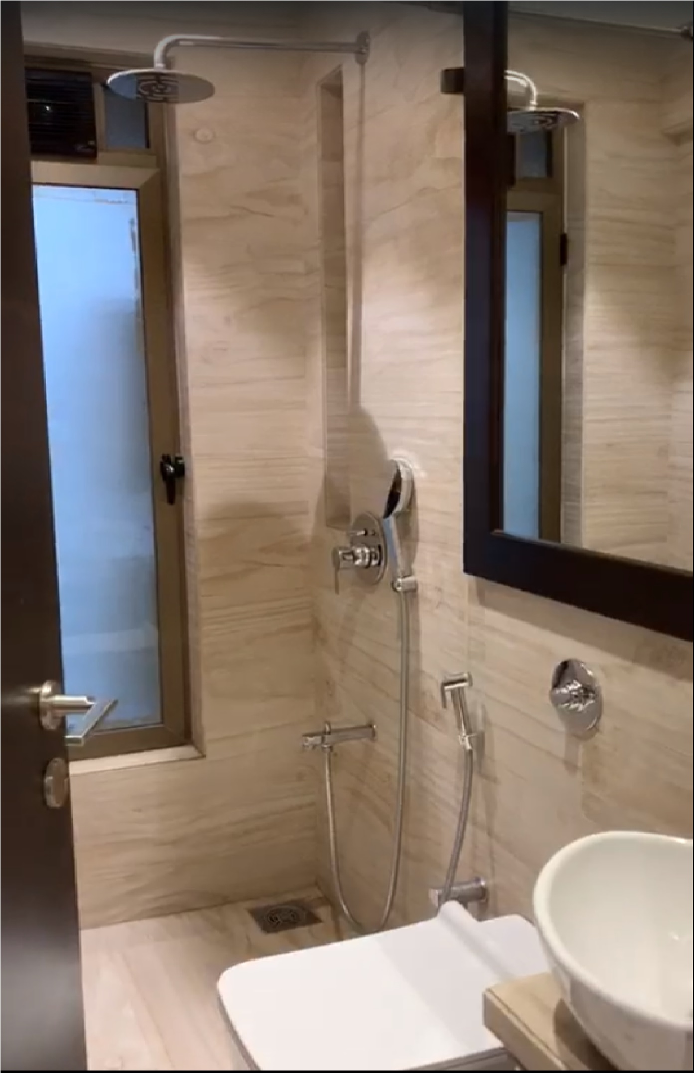 3 BHK Apartment for Sale in 5th road Mumbai