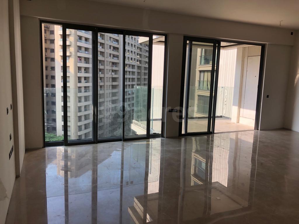 4 BHK Apartment for Rent in Bandra East Mumbai