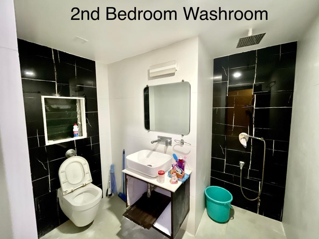 3 BHK Apartment for Sale in Andheri West Mumbai