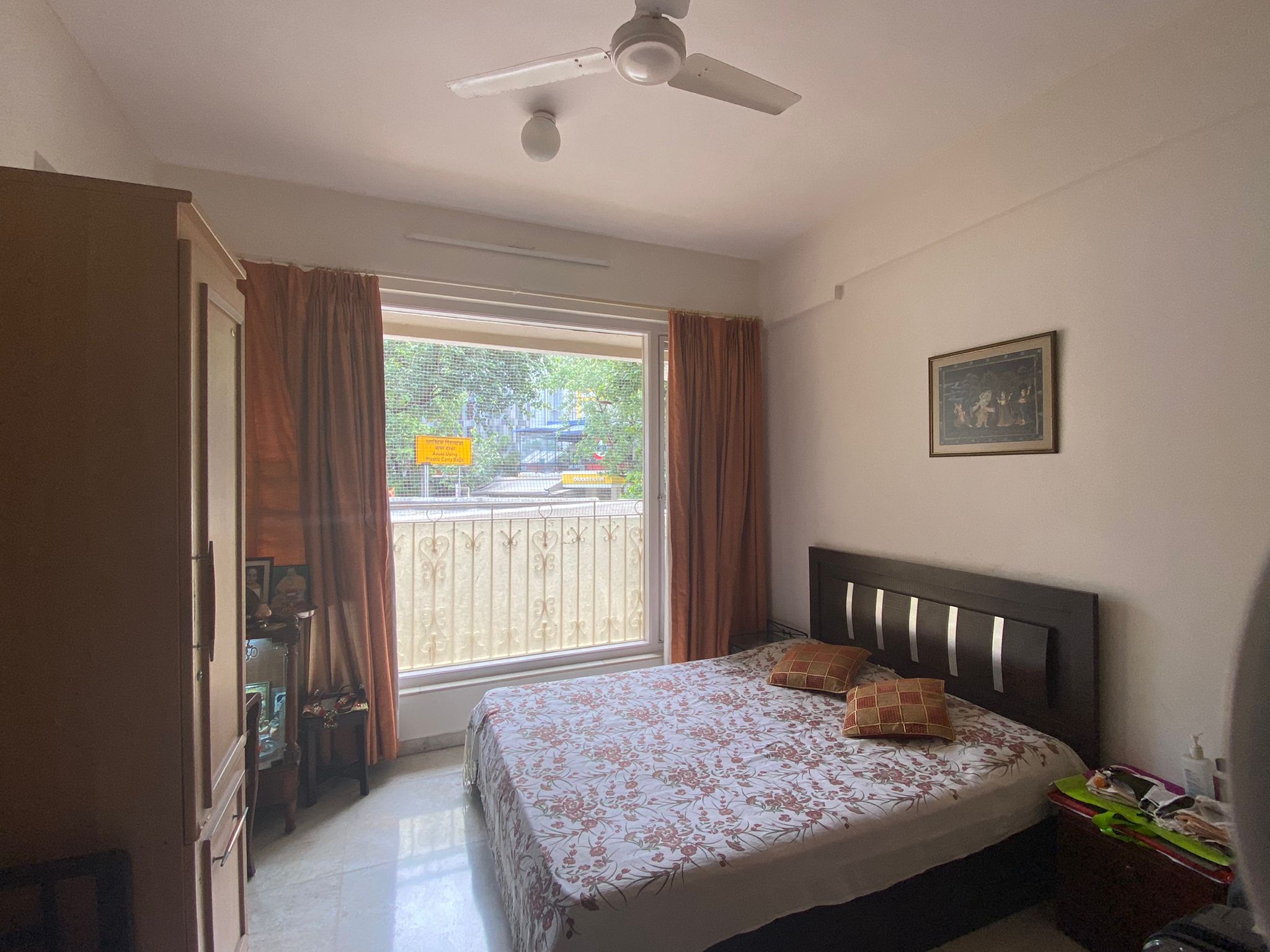 3 BHK Apartment for Sale in Juhu Tara Road Mumbai