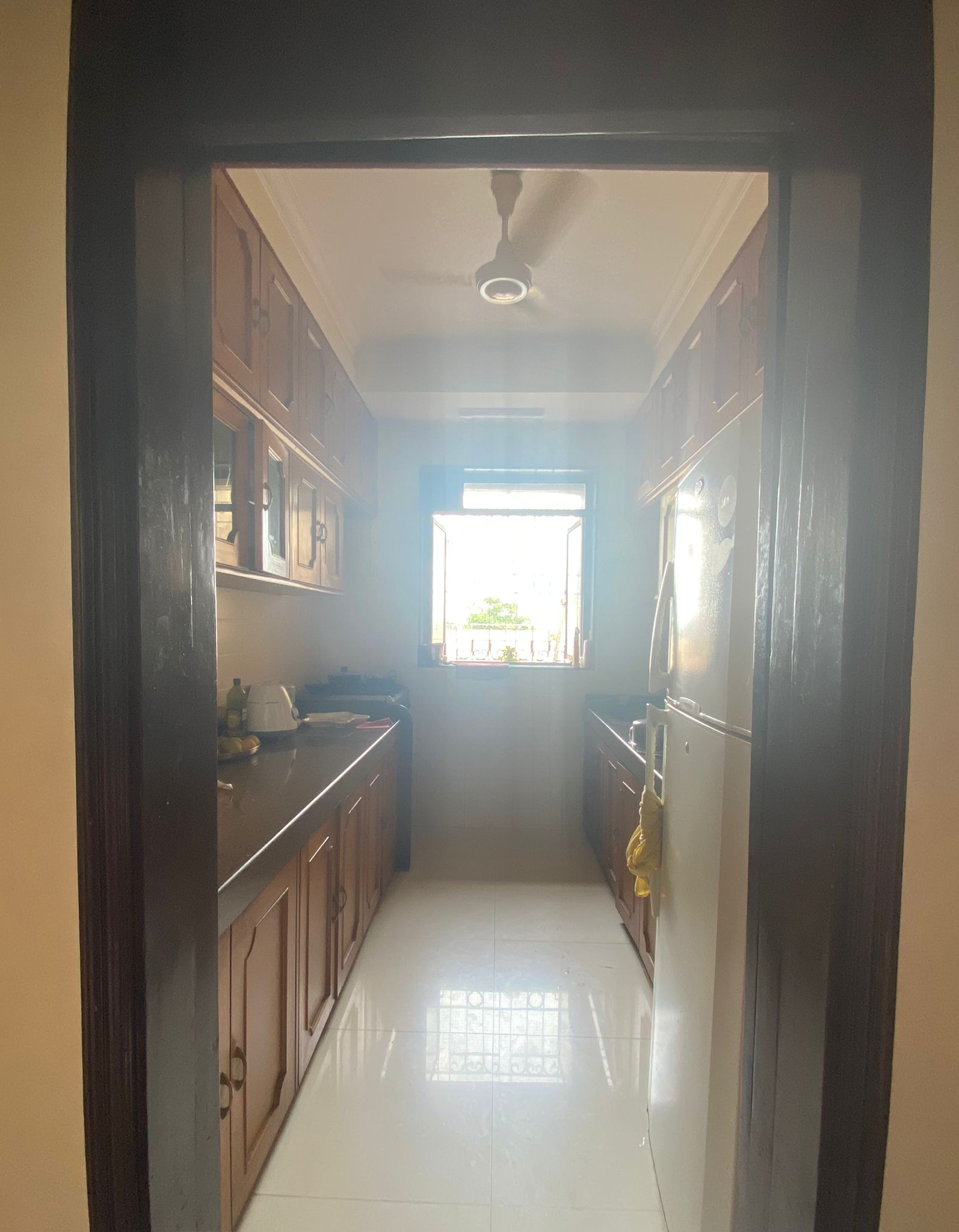 3 BHK Apartment for Sale in Juhu Tara Road Mumbai