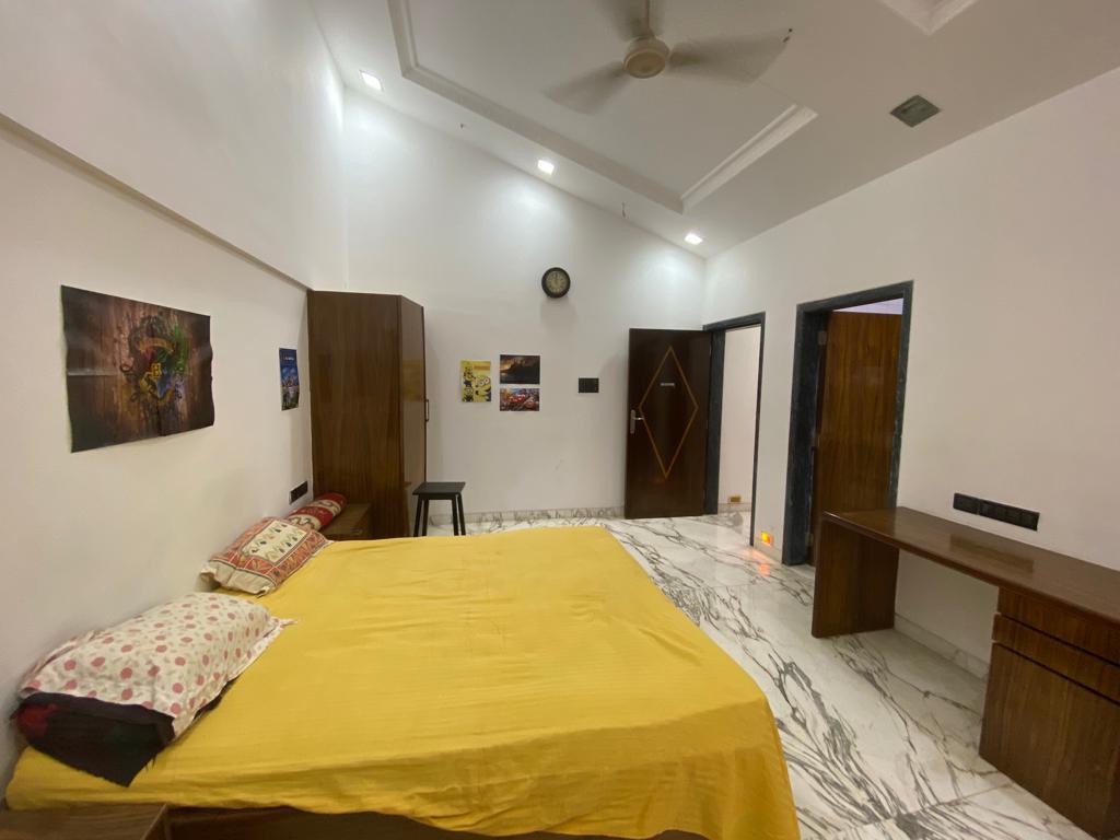 6 BHK Row House for Sale in Juhu Church Road Mumbai