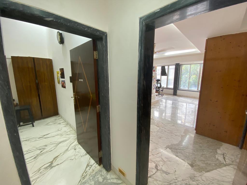 6 BHK Row House for Sale in Juhu Church Road Mumbai
