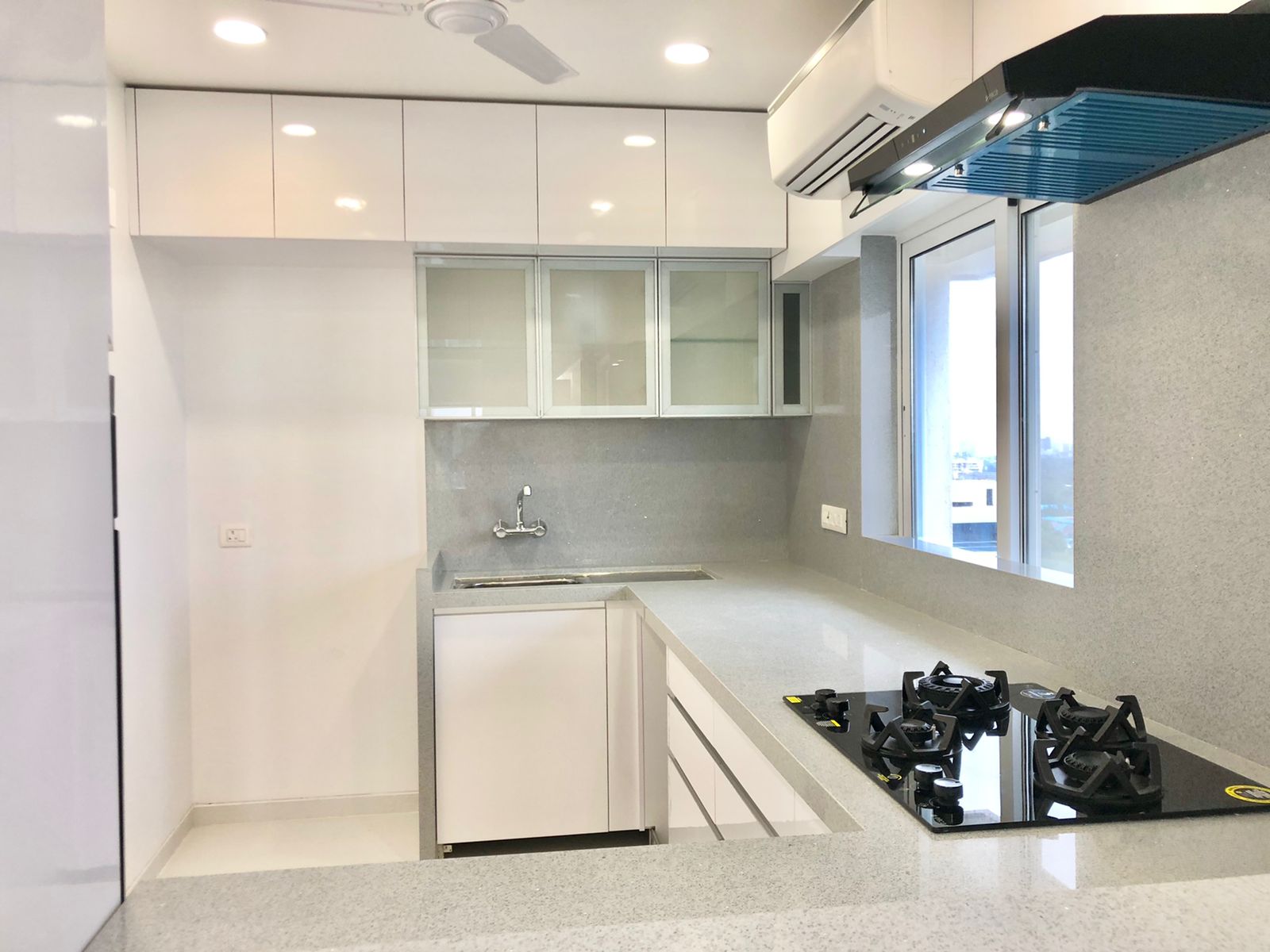 5 BHK Apartment for Rent in Khar West Mumbai