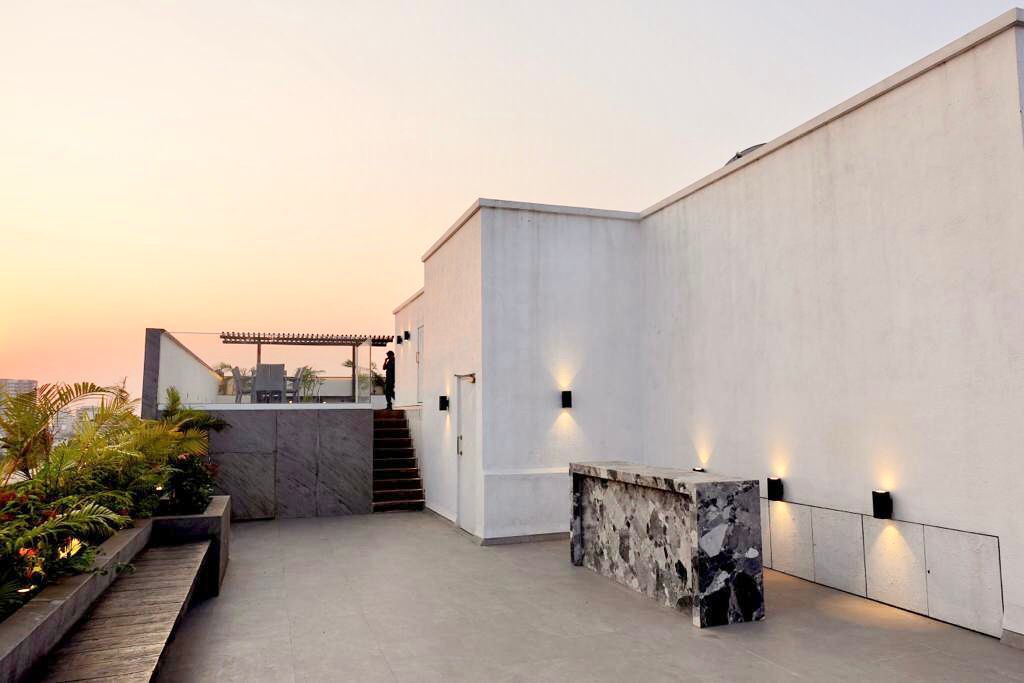 5 BHK Apartment for Rent in Khar West Mumbai